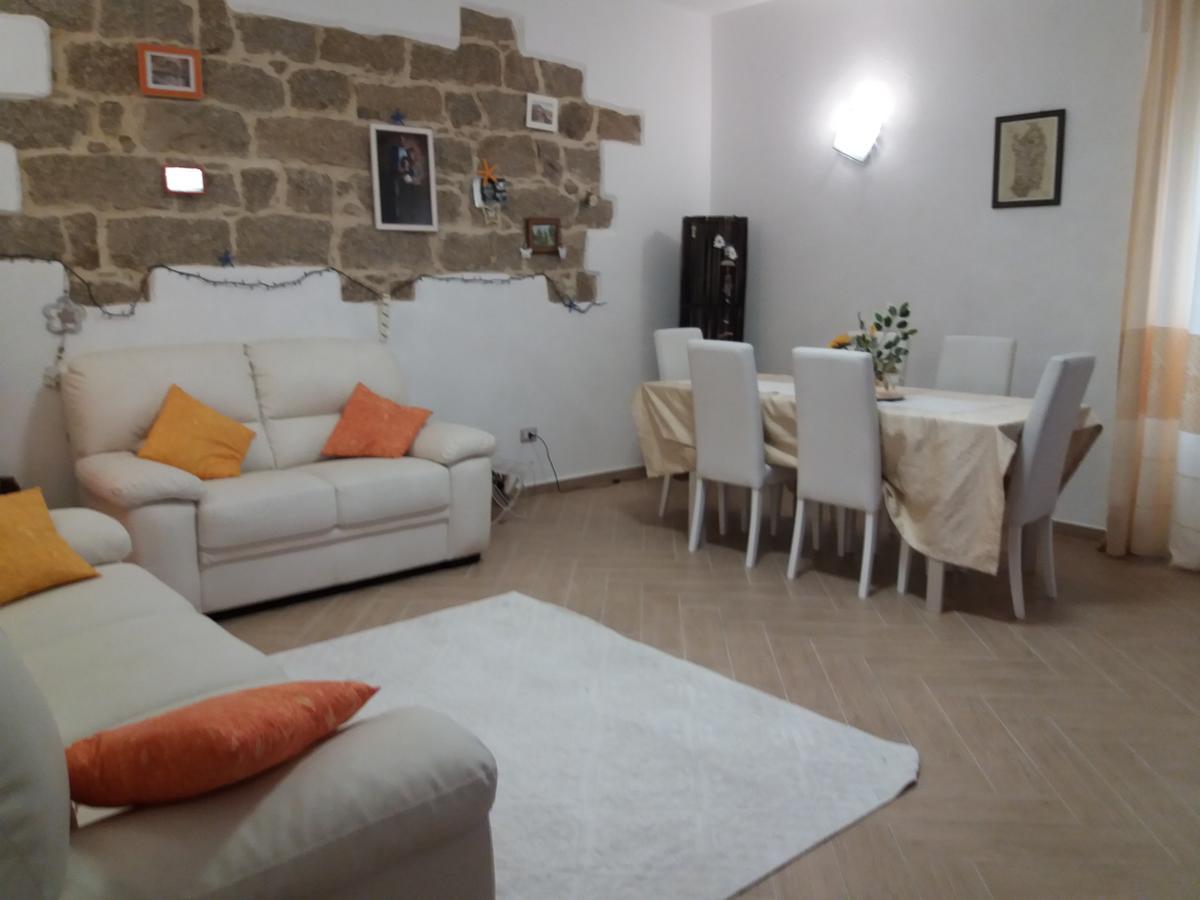 Appartamento Casa Ilaria Arzachena Luaran gambar